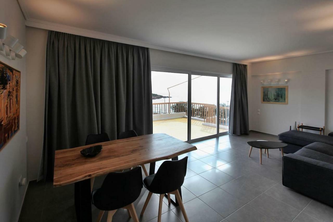 Seaside Renovated Top Floor Apartment Saronida Extérieur photo