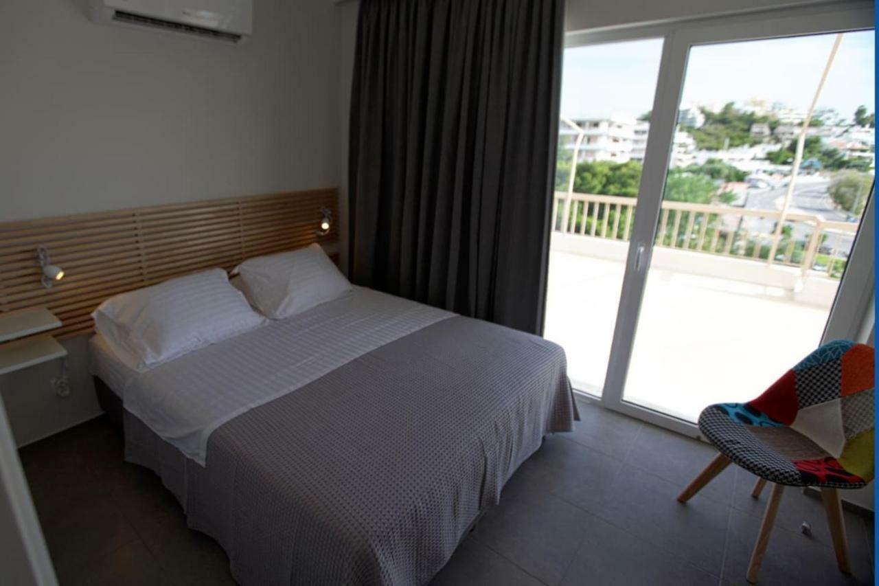 Seaside Renovated Top Floor Apartment Saronida Extérieur photo